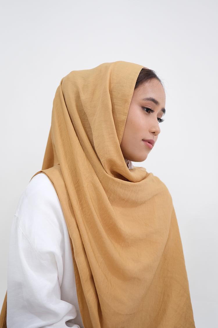 Dena Shawl Satin Crepe