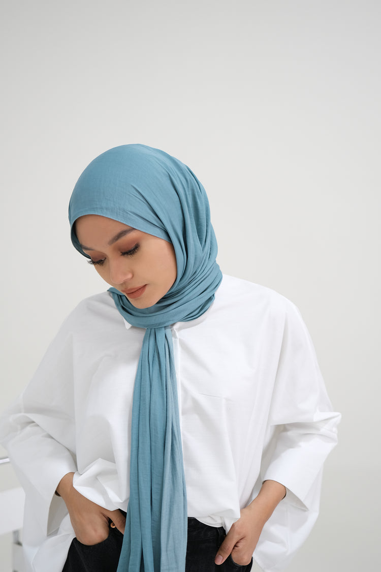 Dena Shawl Satin Crepe